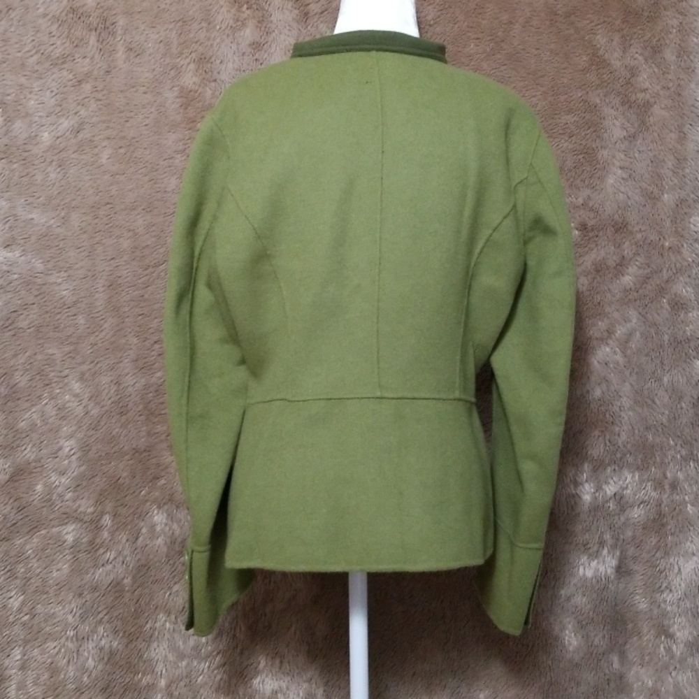 Kenar Jacket - Picture 6 of 7